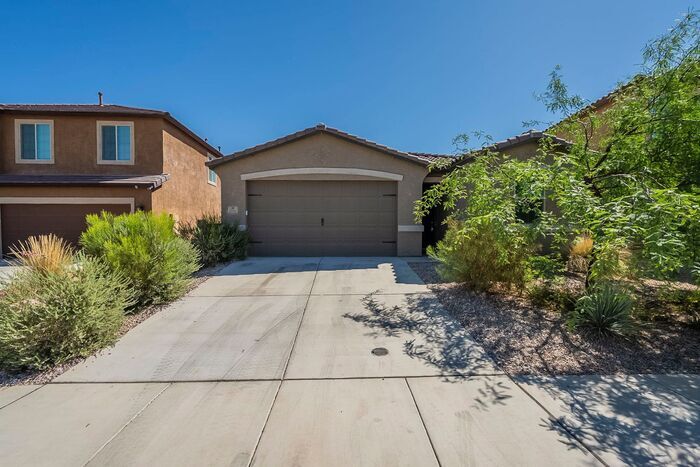 Foto principal - Bright & Stylish 3BR Home in La Estancia |...