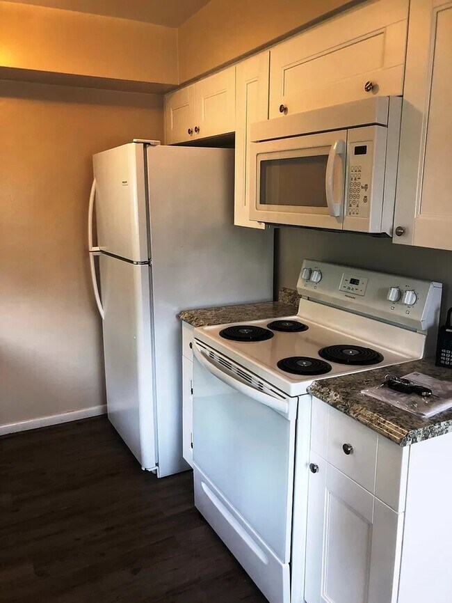 Foto del edificio - 9237 Coleman Ave