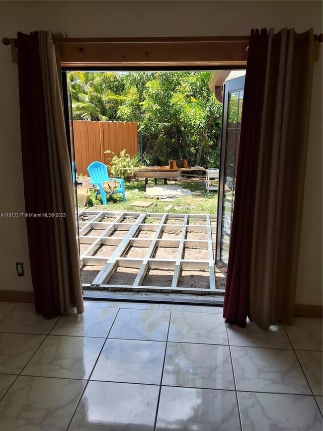 Foto del edificio - 8575 NW 26th Dr