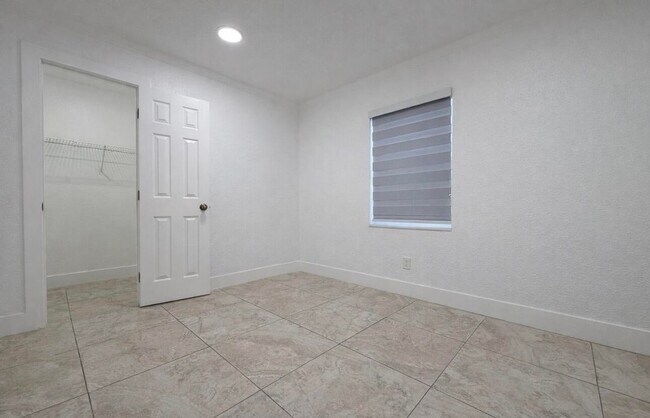 Foto del edificio - 3880 Dale Rd