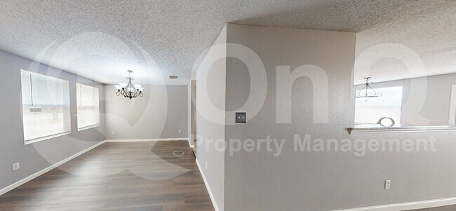 Foto del edificio - 1309 Dawson Way