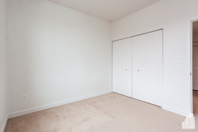 Foto del edificio - 758 W 14th St