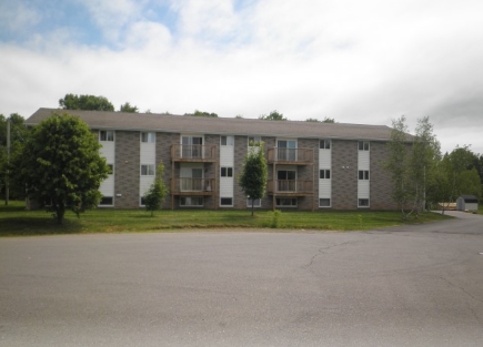 Primary Photo - Riverview Court Apartments