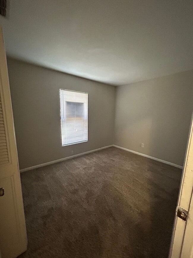 Photo - AVAILABLE NOW ! House