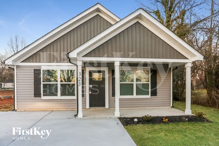 Primary Photo - 323 Melrose Dr SW