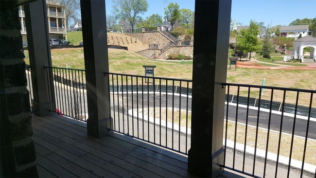 Building Photo - 121 Holcomb Bridge Rd