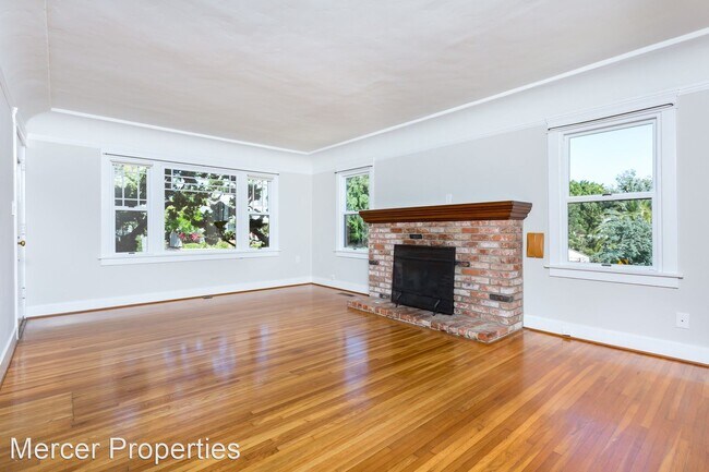 Building Photo - 3 br, 2 bath House - 4713 Van Dyke Ave.