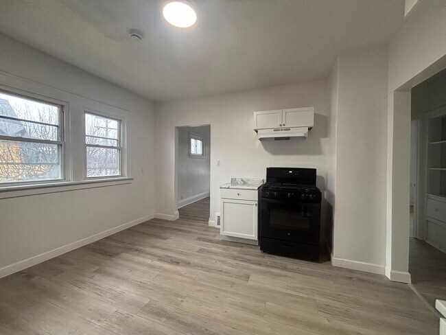 Foto del edificio - 74th,E.3593