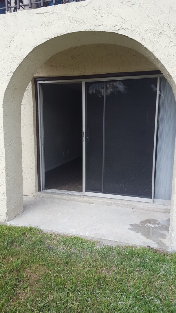 Foto del edificio - 1768 El Camino Rd