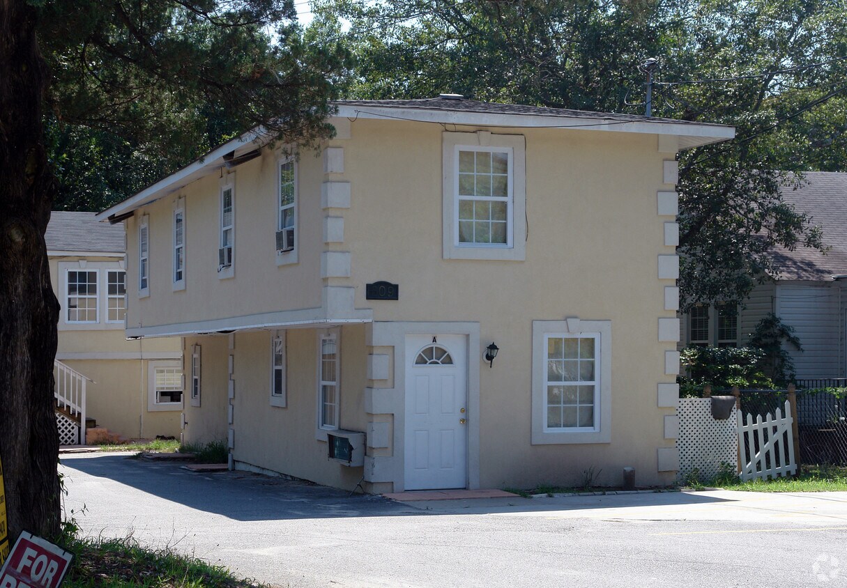 Foto principal - 609 4th Ave N