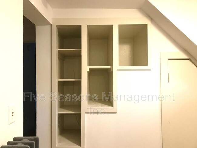 Foto del edificio - 133 Elmwood Ave