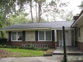 Building Photo - 5 Leach Dr