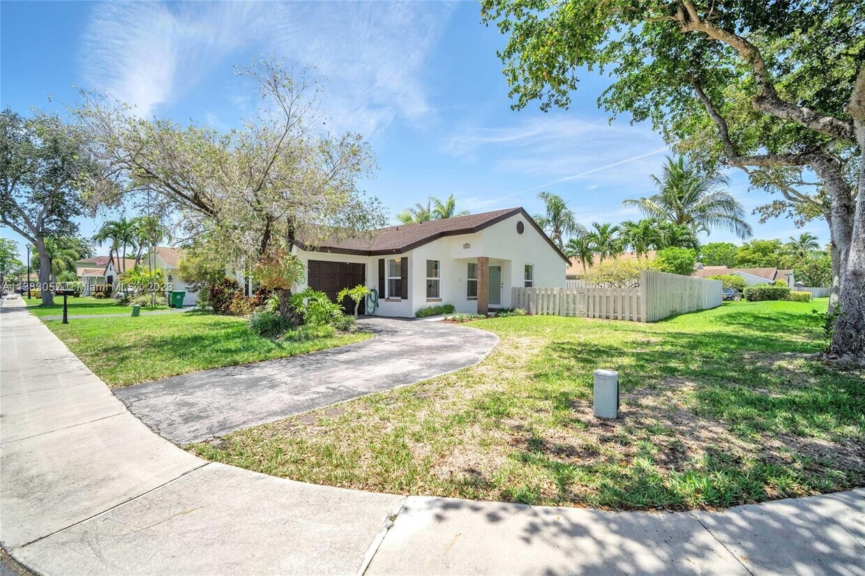 651 Shiloh Ter, Davie, FL 33325 House Rental in Davie, FL