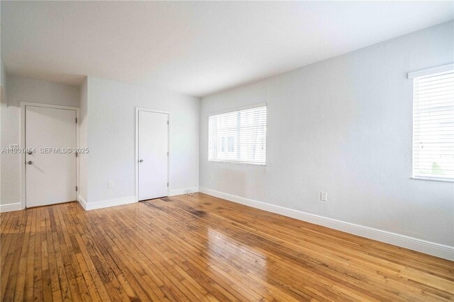 Foto del edificio - 1007 Bay Dr