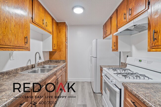 Foto del edificio - Cheerful Two Bedroom with Included Kitchen...