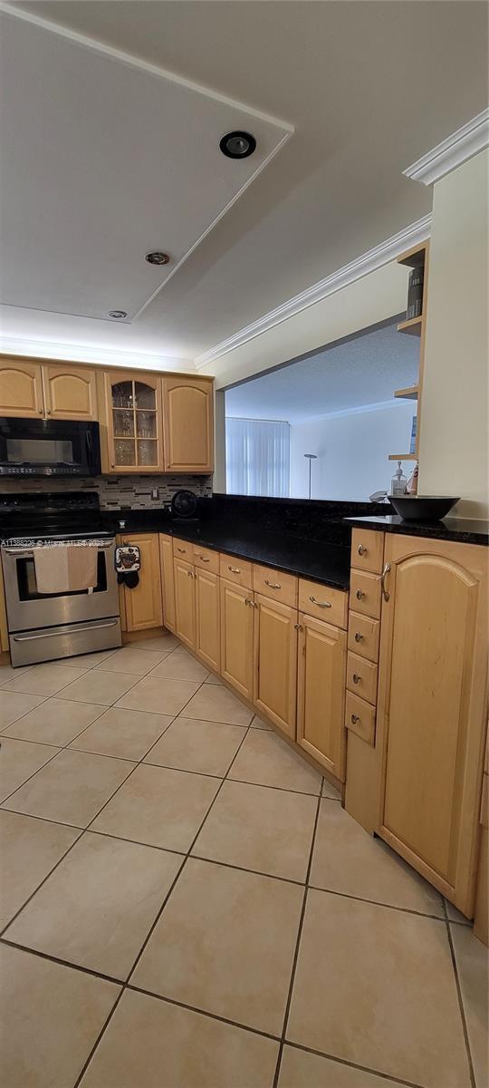 Building Photo - 200 Leslie Dr