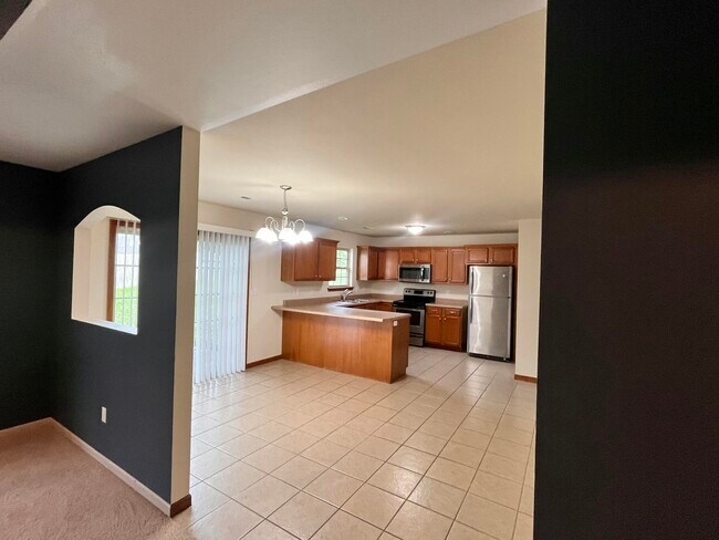 Building Photo - 2602 McClure Dr