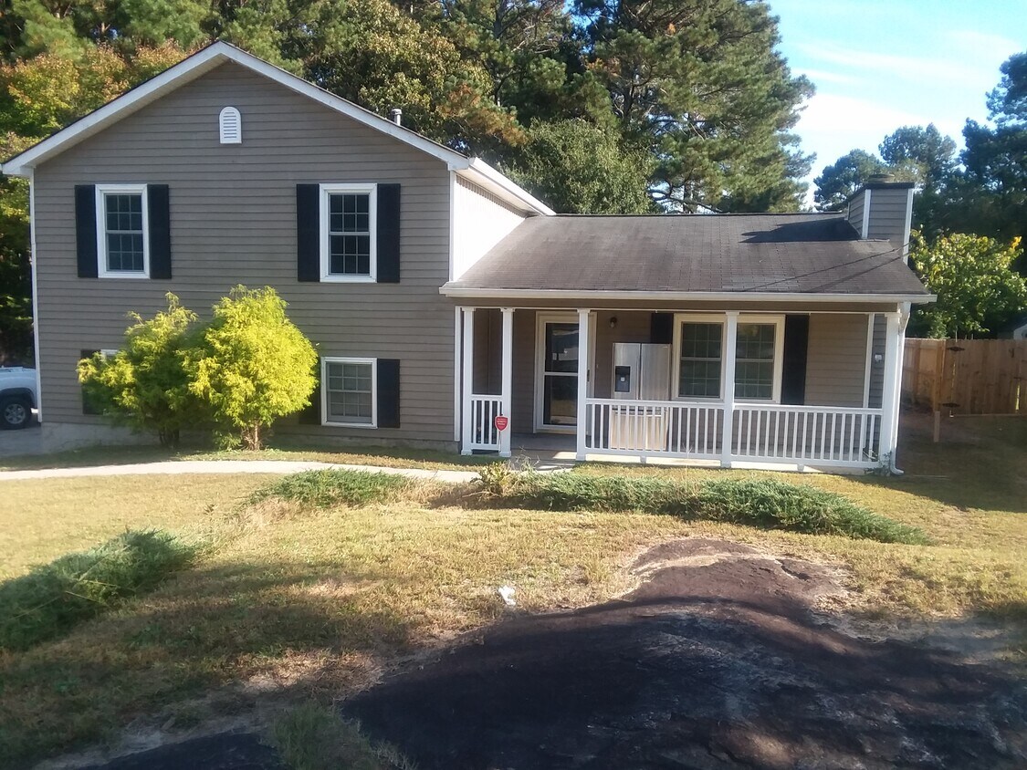 Primary Photo - 1280 Summit Point Ln