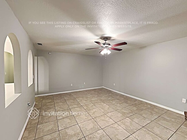 Building Photo - 3801 Dovehollow Dr