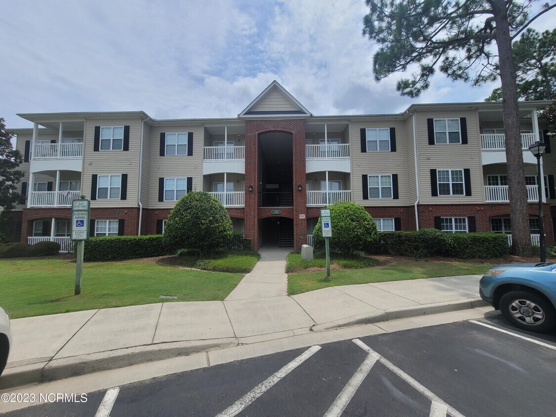 Primary Photo - 1500 Cadfel Ct