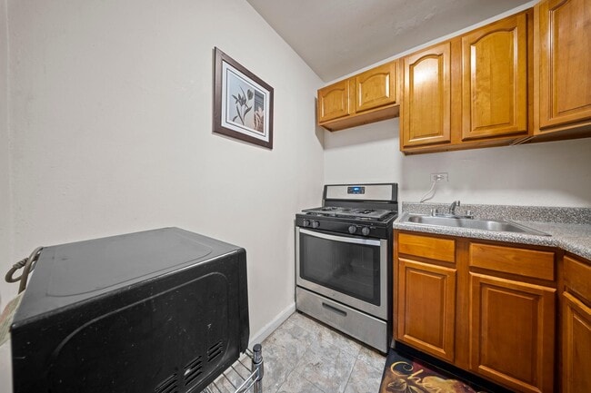 Foto del edificio - 720 E 31st St