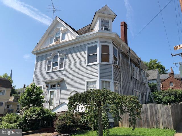 Primary Photo - 1122 Caroline St