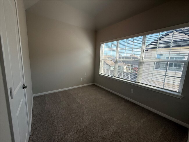 Foto del edificio - 12310 Monarch Mls Dr