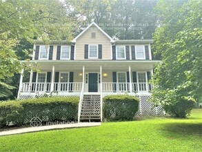 Building Photo - 2651 Foxglove Dr SW