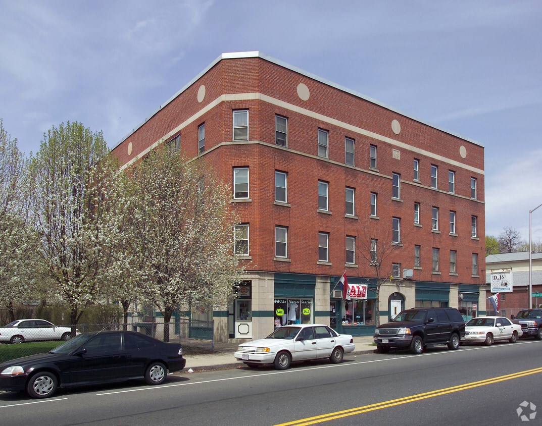 924 - 928 Chicopee ¡St - 920-926 Chicopee St