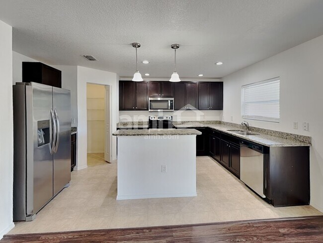 Foto del edificio - 10920 Pond Pine Dr