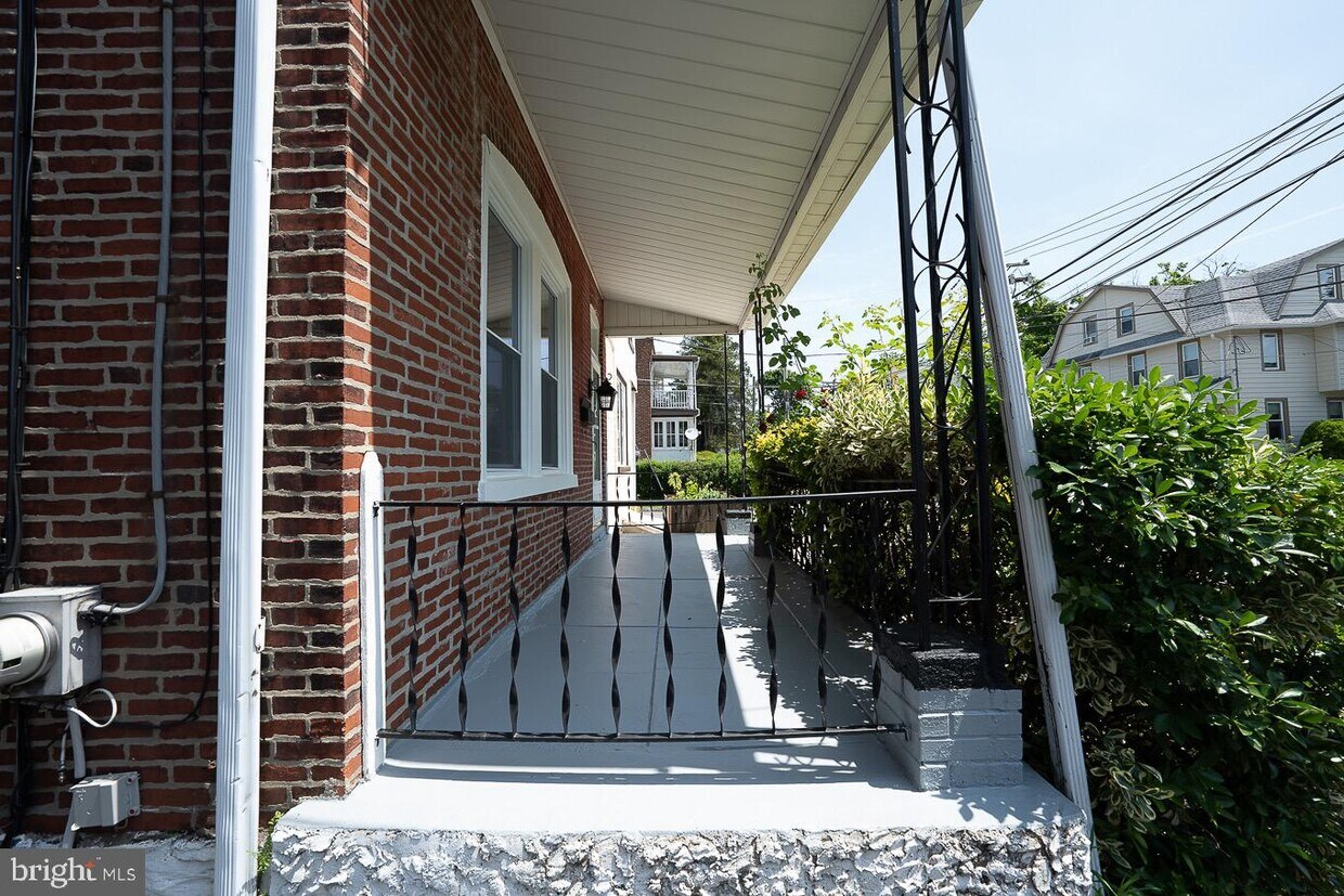 208 Holland Ave, Ardmore, PA 19003 House for Rent in Ardmore, PA