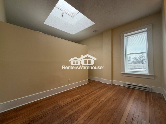 Building Photo - 1215 25th St