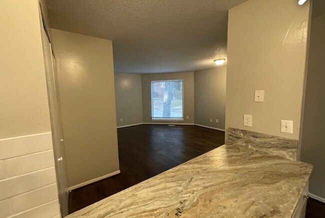 Foto del edificio - Room in Townhome on Terrace Trail