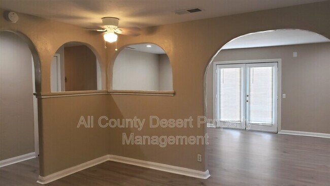 Foto del edificio - 83574 Tourmaline Ave