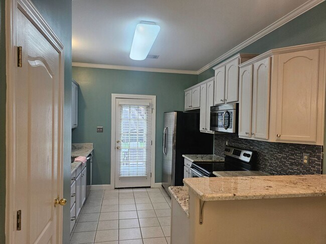 Building Photo - Adorable 3bd Home in Cozy Cordova Neighborhood