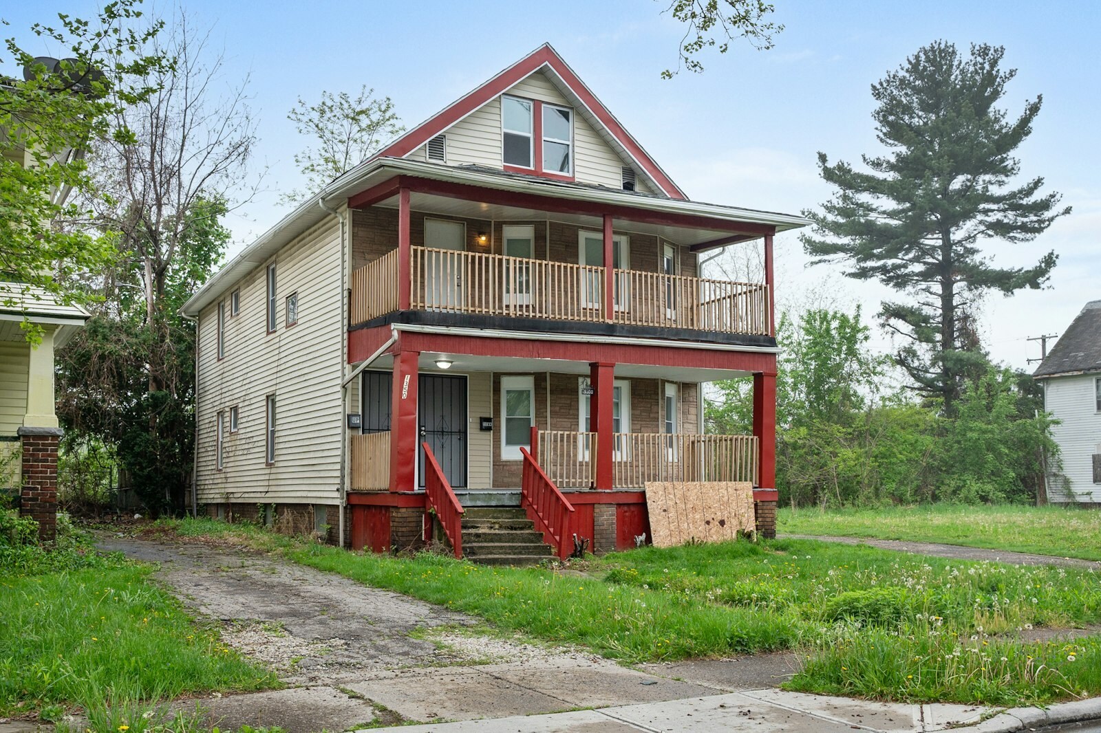 13500 3rd Ave East Cleveland, OH 44112 – photo 2