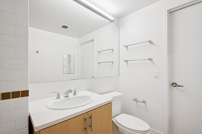 Interior Photo - MODA
