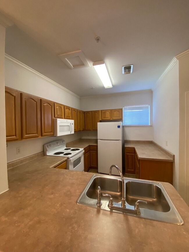 Foto del edificio - Hillcrest Apartments