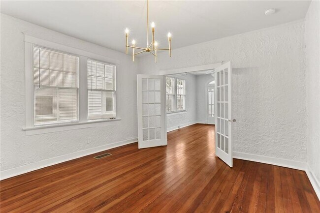 Building Photo - 2824 Audubon St