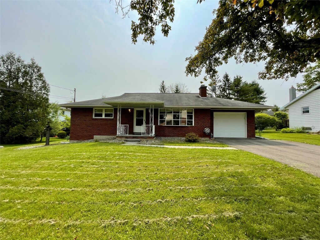 Foto principal - 1026 Southern Pines Dr