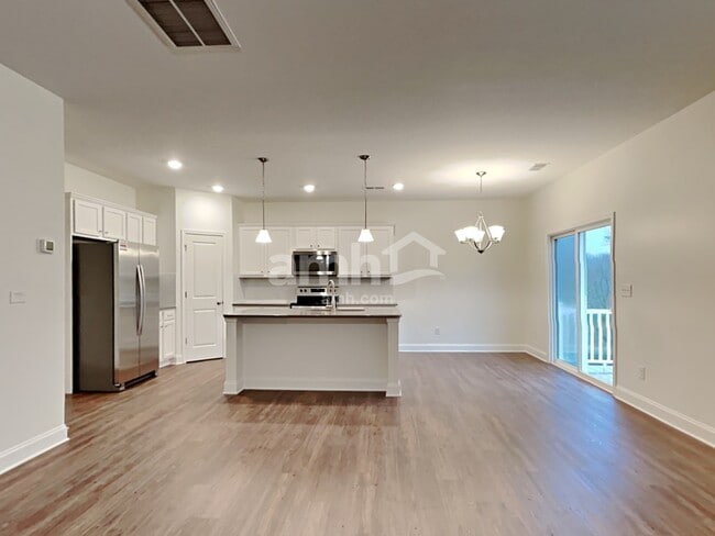 Foto del edificio - 130 Alaina Ct