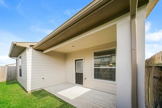 Foto del edificio - 12215 Roy Mix Bohn Lane