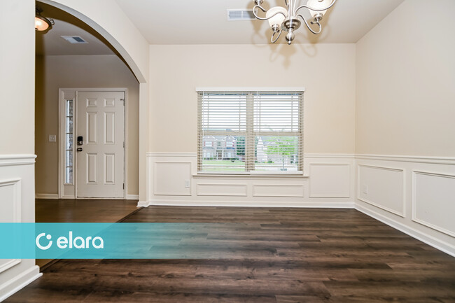 Building Photo - 130 Sparkling Spring Trail