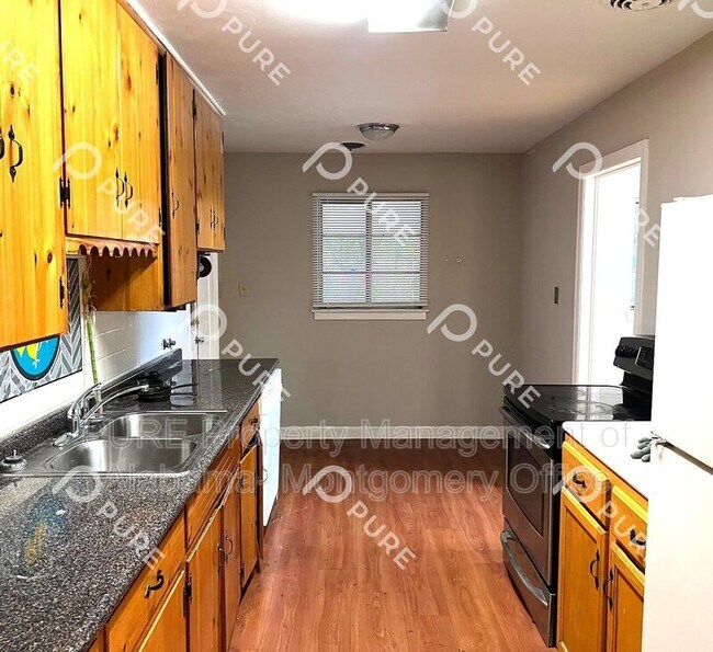 Foto del edificio - 2312 Upper Wetumpka Rd