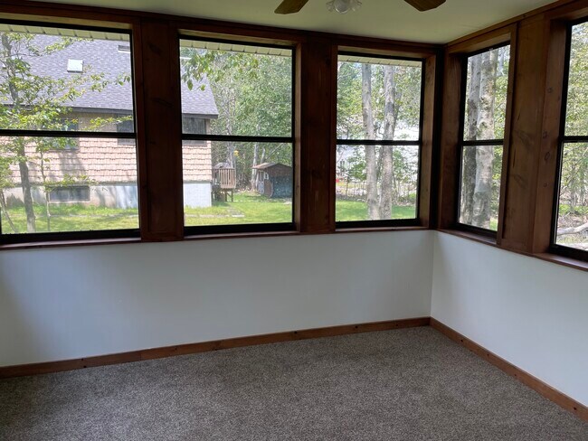 Foto del edificio - 2141 Rosemont Dr