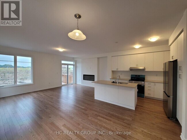 Building Photo - 20 Bridgeland Dr.