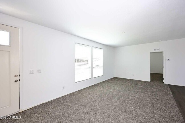 Foto del edificio - 13004 N 19th Pl