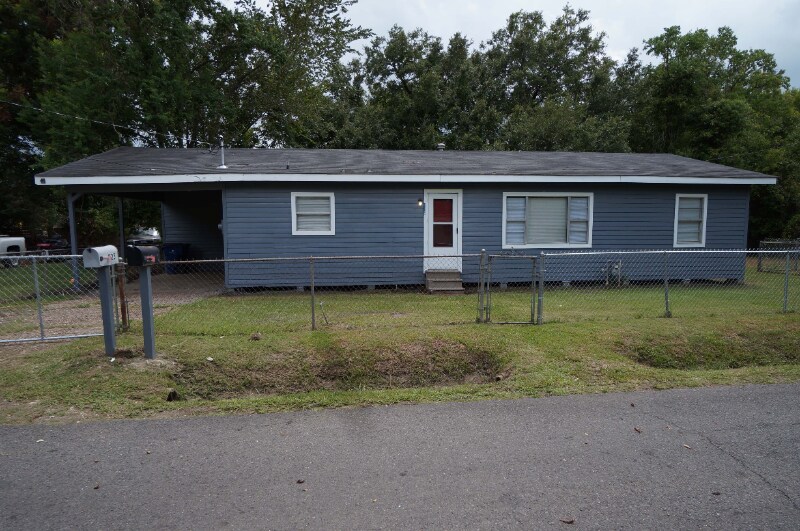 925 Celeste St, Opelousas, LA 70570 House Rental in Opelousas, LA