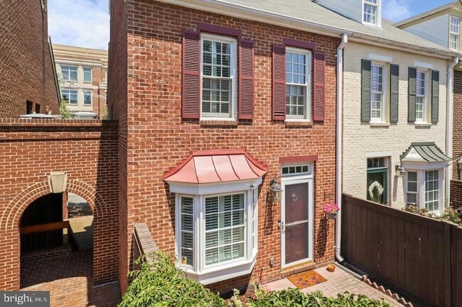 Photo - 568 N St Asaph St Townhome