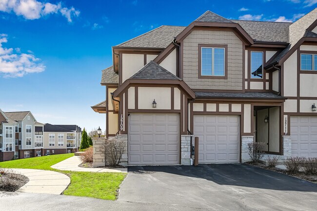 Foto del edificio - 12709-715 Wild Rye Ct